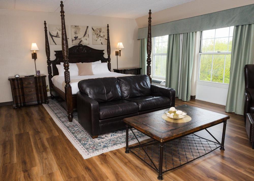 Executive King Room interior